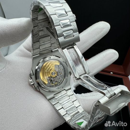 Часы Patek Philippe Nautilus