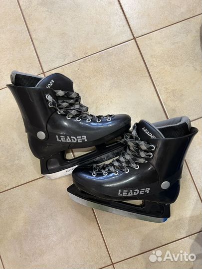 Коньки хоккейные 40 размер