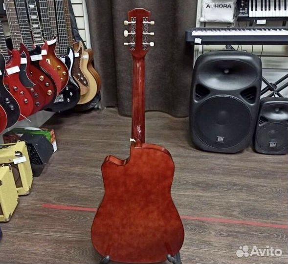 Акустическая гитара