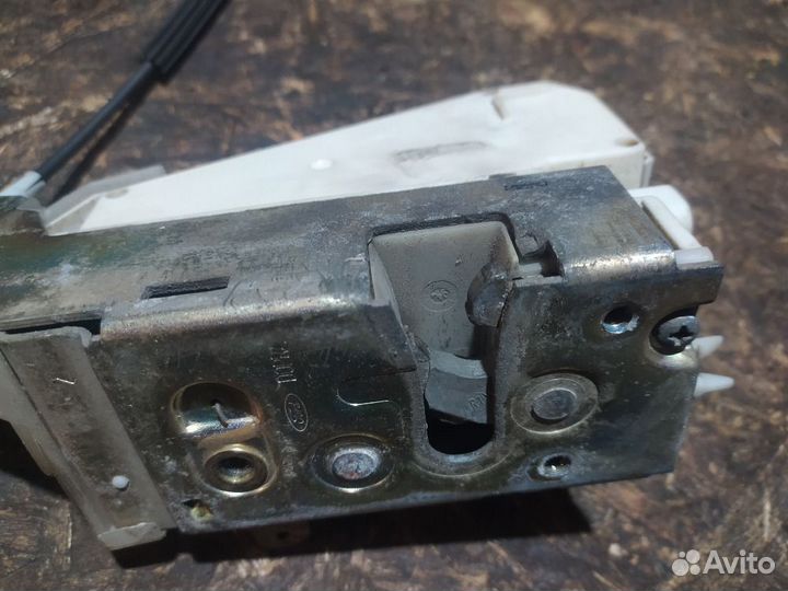 Замок двери передней левой Ford Mondeo I (1993—1996) 1, I, FD