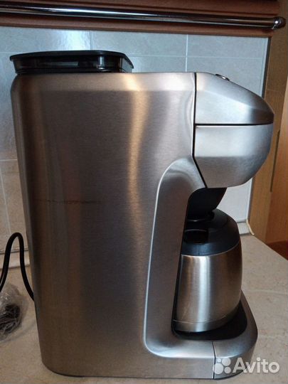 Кофеварка bork C600 ;