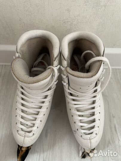 Коньки фигурные Edea 235