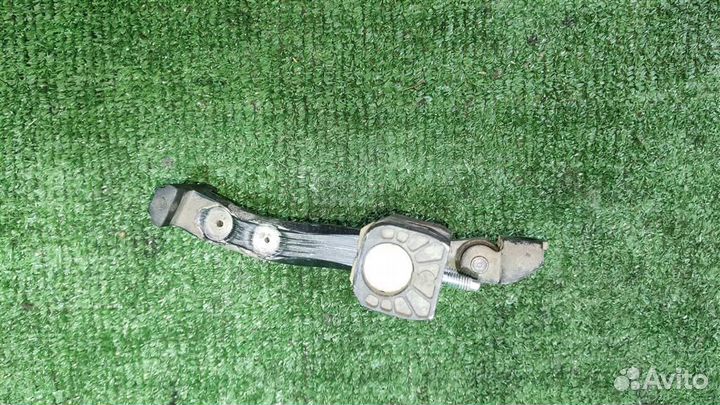 Ограничитель двери задней левой Opel astra H 2010