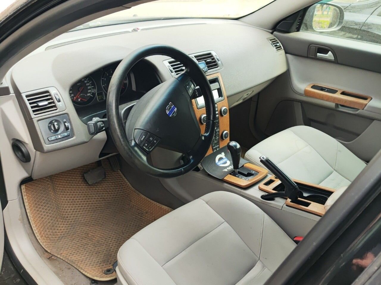 Volvo S40: фото владельца
