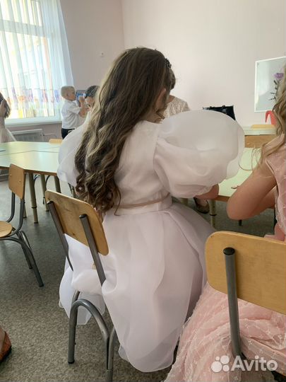 Платье праздничное на девочку