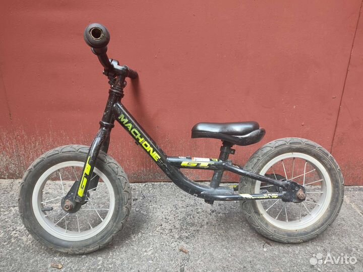 GT Mach One беговел