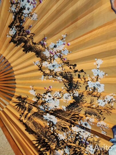 Веер бумажный из дерева