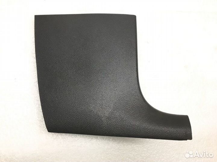 Обшивка стойки правая Volkswagen Polo седан 1.6