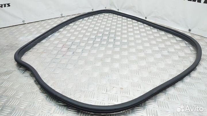 Уплотнитель проема двери Mitsubishi Lancer