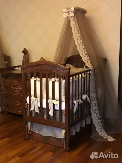 Детская кроватка Гандылян с маятником и ящиком