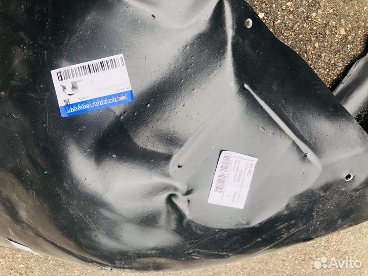 Подкрылок передний левый на volkswagen jetta 6