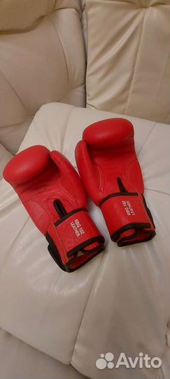 Боксерские перчатки
