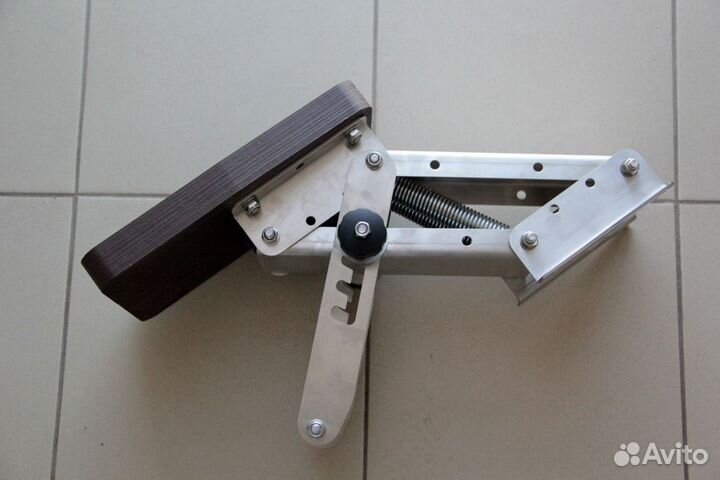 Транец для вспомогательного лодочного мотора