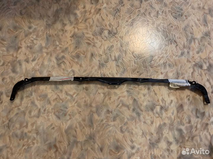 Кронштейн решетки радиатора