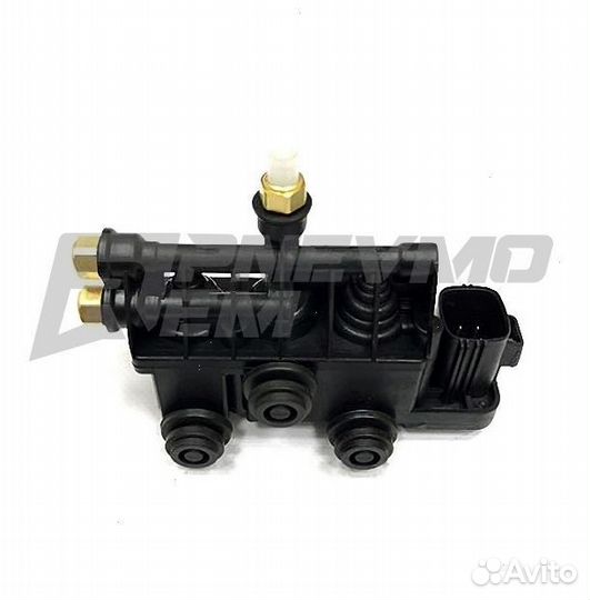 Блок клапанов пневмоподвески Land Rover Sport L320