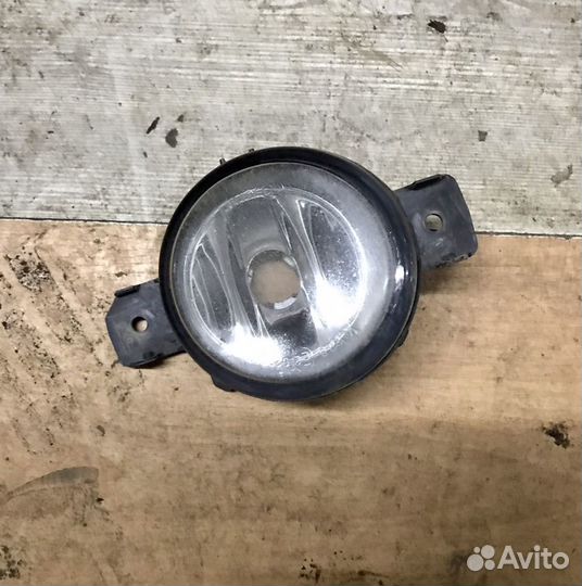 Фара противотуманная/левая Ниссан Микра 2008 год