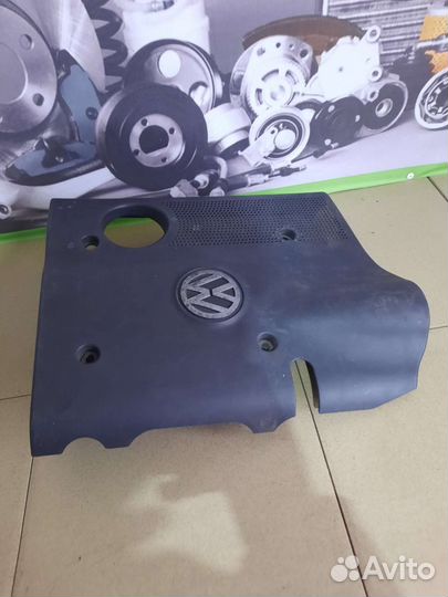 Декоративная крышка VAG 1.9 TDi