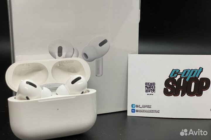 AirPods Pro + Apple Watch 8 Ultra