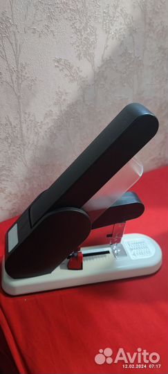 Степлер канцелярский большой
