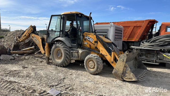 Машинист экскаваторщик JCB 3CX