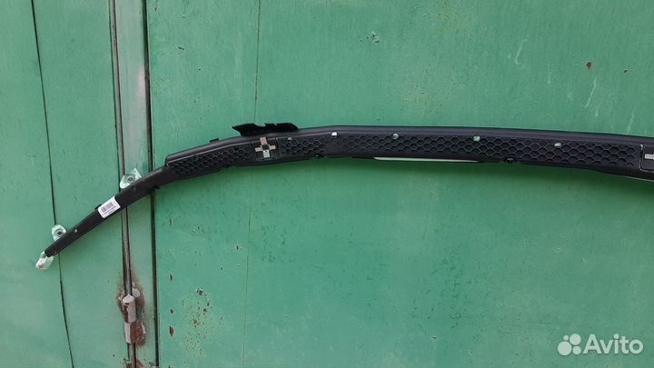 Шторка правая Mercedes W221