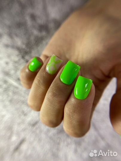 Маникюр,педикюр