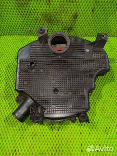Корпус воздушного фильтра Renault Sandero