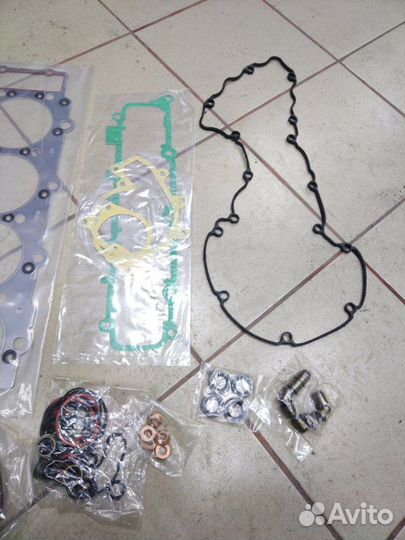 Ремкомплект двигателя Isuzu Elf NKB5SC 4HF1