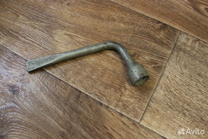 Балонный ключ 19