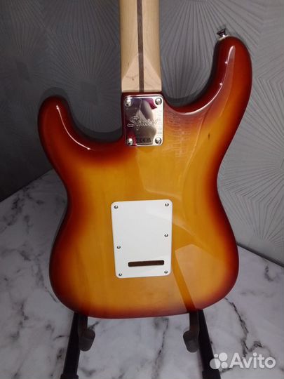 Электрогитара Fender Squier Strat HSS 2023 года