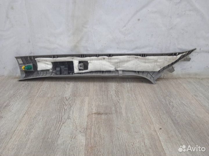 Обшивка стойки передняя правая Kia Rio 3 2012