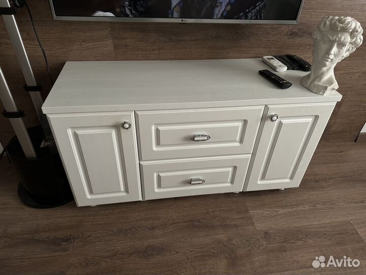 Тумба под телевизор