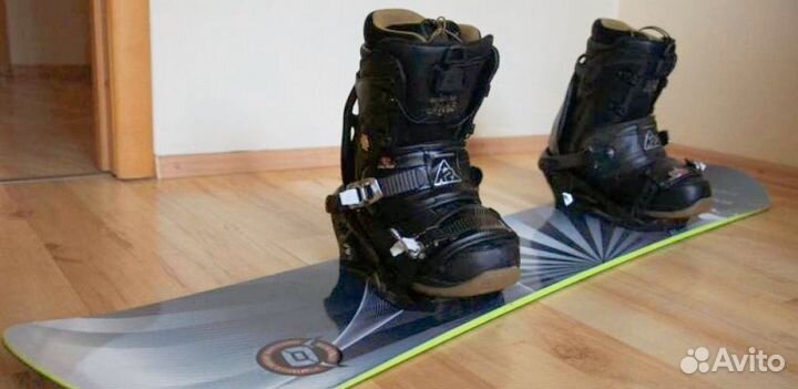 Сноуборд с ботинками