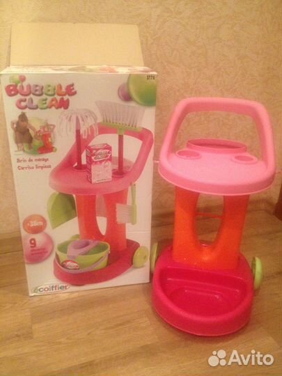 Много игрушек