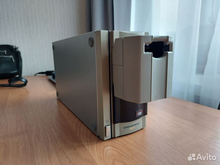 Nikon Coolscan IV (LS) слайд-сканер для фотоплёнки