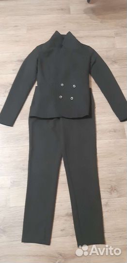 Костюм женский