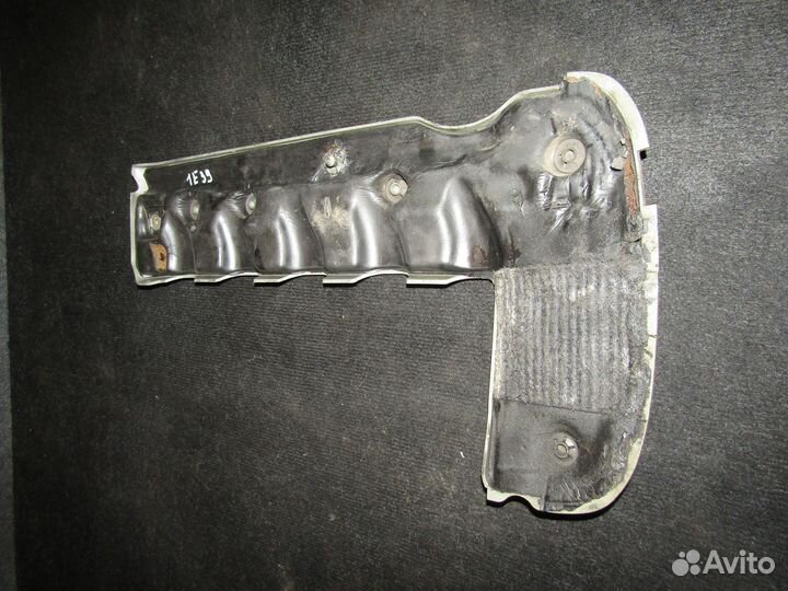 Декоративная крышка двигателя справа BMW E39