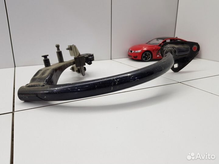 Петля крышки багажника левая