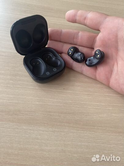 Беспроводные наушники samsung buds live