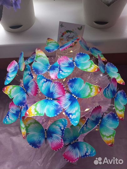 Букет из бабочек в коробке