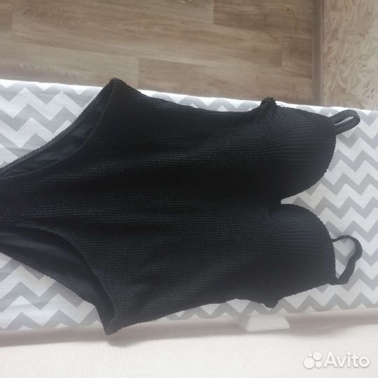 Купальник женский слитный 42 44