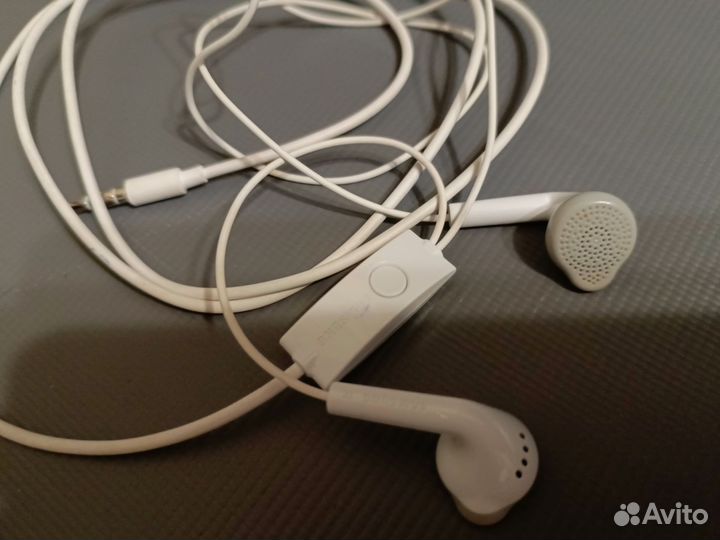 Проводные наушники samsung белые