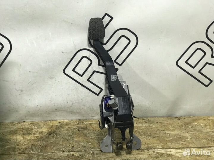 Педаль сцепления Mazda Cx-5 1