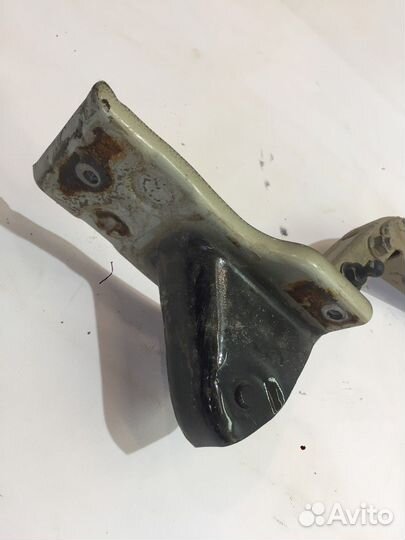 Петля двери/крышки багажника левая (Kia Quoris)