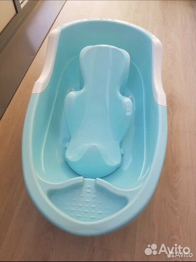 Ванночка для купания с горкой