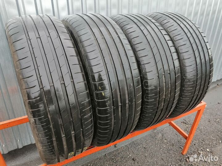 Goodyear EfficientGrip Performance 215/55 R17 98W