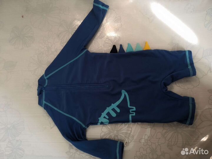 Купальный комбинезон с защитой от уф