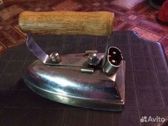 Старинный утюг СССР