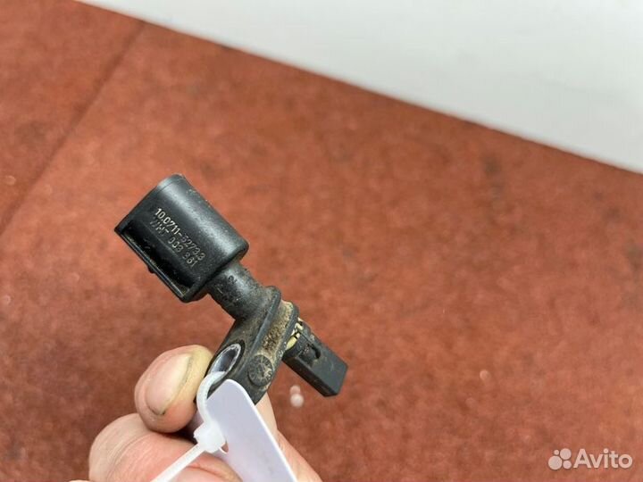 Датчик ABS передний левый Skoda Kodiaq NS7