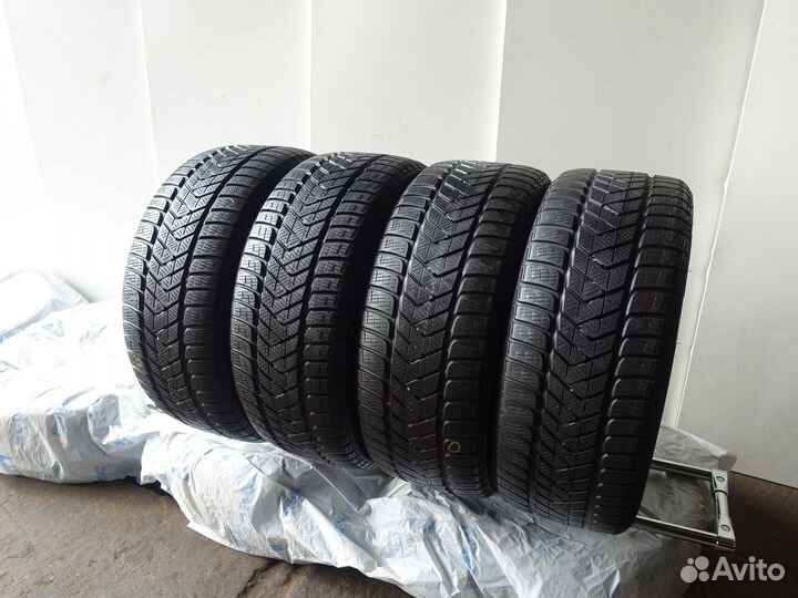 Pirelli Winter Sottozero 3 235/45 R18